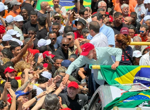 No Rio, Lula cita Ulysses, Brizola e FHC ao atacar Flávio por “baixo nível” - destaque galeria No Rio, Lula cita Ulysses, Brizola e FHC ao atacar Flávio por “baixo nível” - destaque galeria