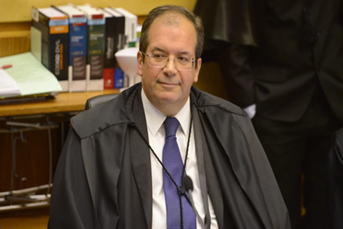 Decisão do ministro Ricardo Villas Bôas Cueva dá 24h para apresentação de relatório técnico Decisão do ministro Ricardo Villas Bôas Cueva dá 24h para apresentação de relatório técnico